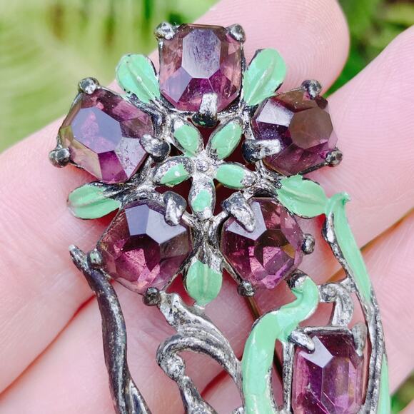 Vintage 1930s Floral Bouquet Brooch Purple Glass Enamel Pot Metal Jewelry Pin - Picture 14 of 15